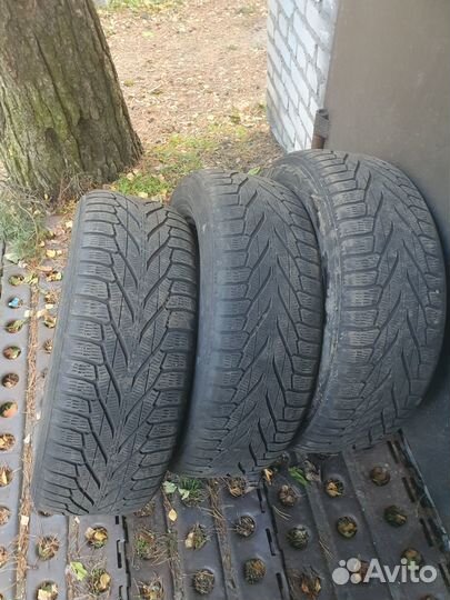 Nokian Tyres Hakkapeliitta R2 SUV 235/60 R18 107R