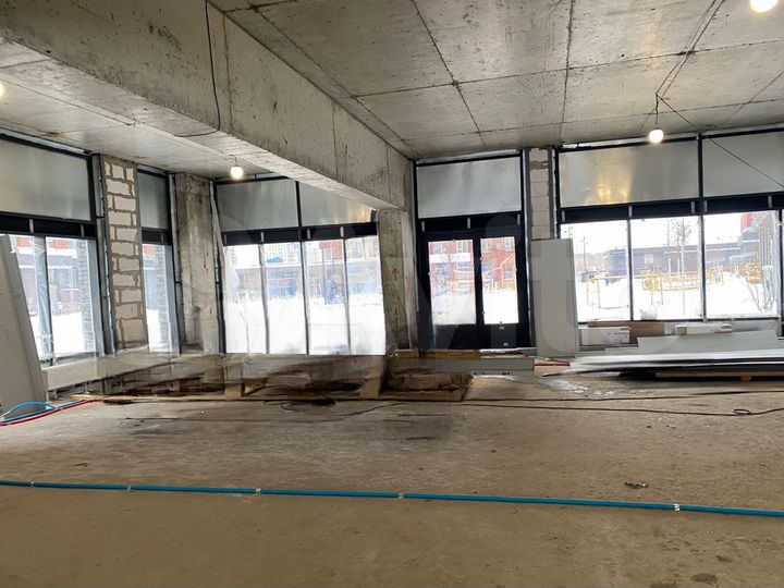 Общепит с летником у Ростеха, 360 м²