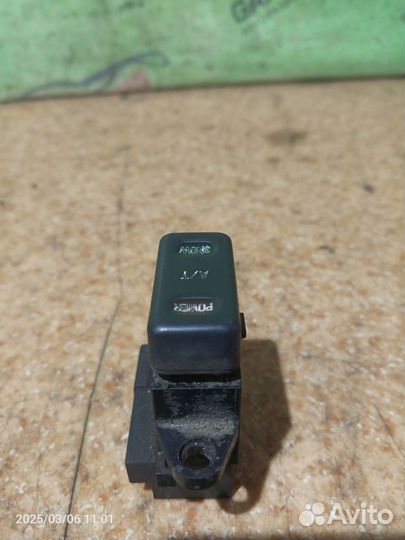 Кнопка режимов АКПП Nissan Cefiro A32 1994 VQ20