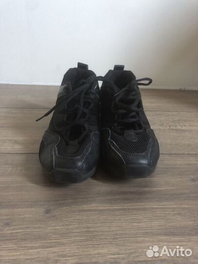 Кроссовки джазовки