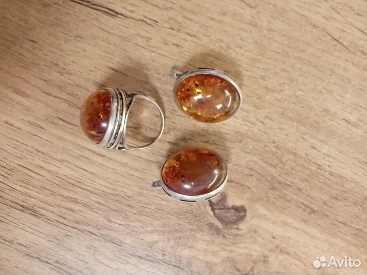 Комплект бижутерии СССР серьги и кольцо янтарь