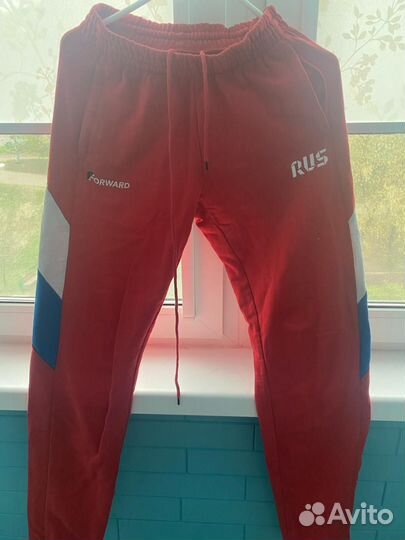 Спортивный костюм женский