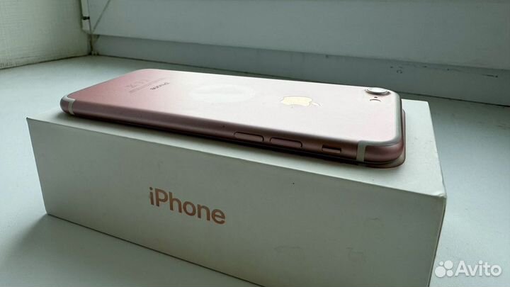 iPhone 7, 32 ГБ