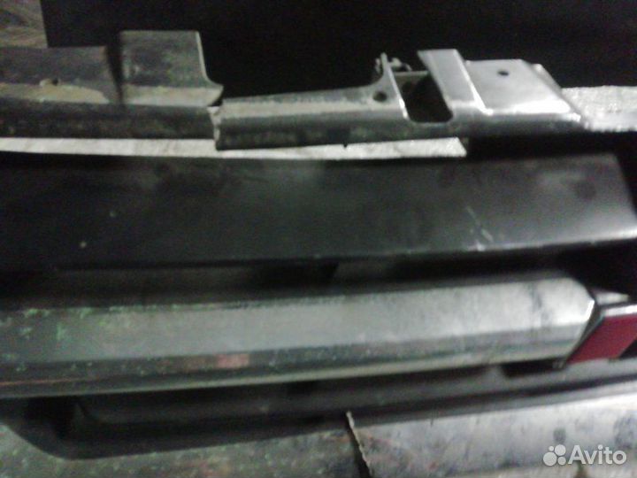 Решетка радиатора передняя Mitsubishi Pajero