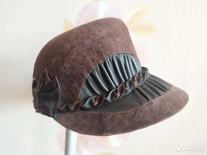 Шляпа кожаная