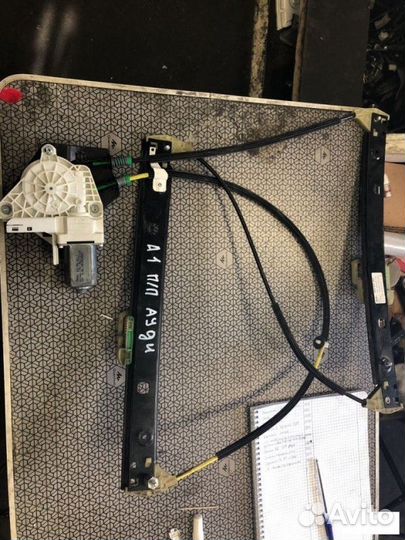 Стеклоподъемник Audi A1 caxa