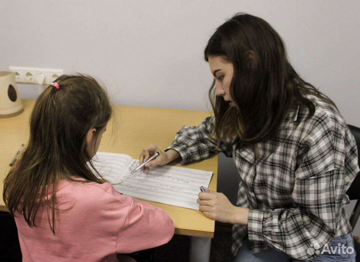 Педагог по вокалу (фортепиано, сольфеджио)