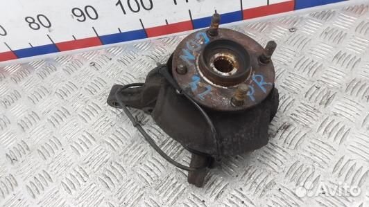 Ступица передняя правая nissan tiida C11X (CDN32N9