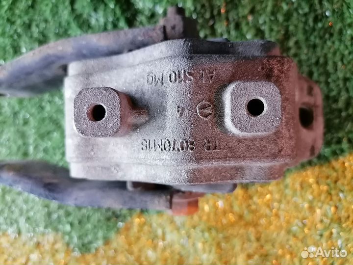 Опора двигателя (подушка двс) задняя правая 8G9N-6