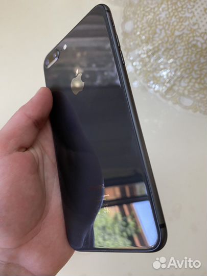 Телефон iPhone 8 plus