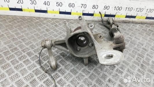 Ступица задняя правая BMW 5 F10/F11 (4SE04NX01)