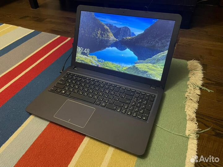 Asus vivobook 15