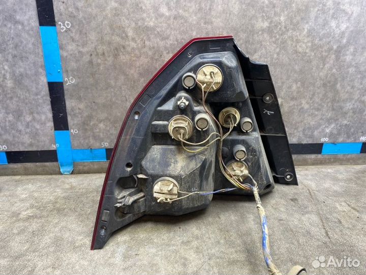 Фонарь задний правый Chevrolet Aveo седан 1.2