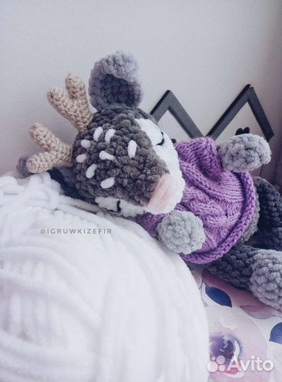 Олененок в свитере ручная работа