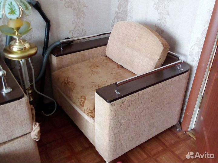 Диван два кресла б.у