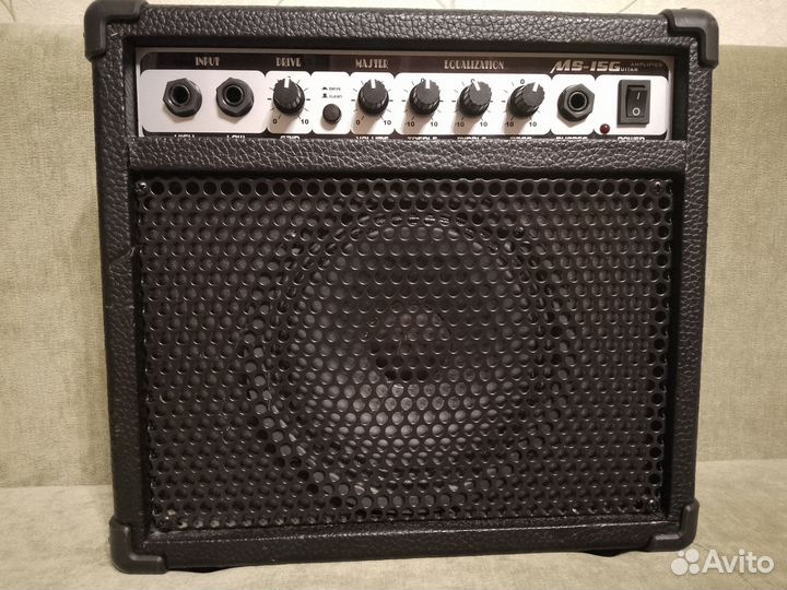 Комплект: комбик + гитарный процессор