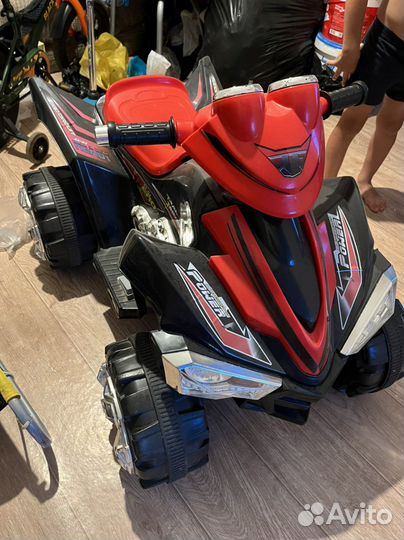 Детский квадроцикл на аккумуляторе