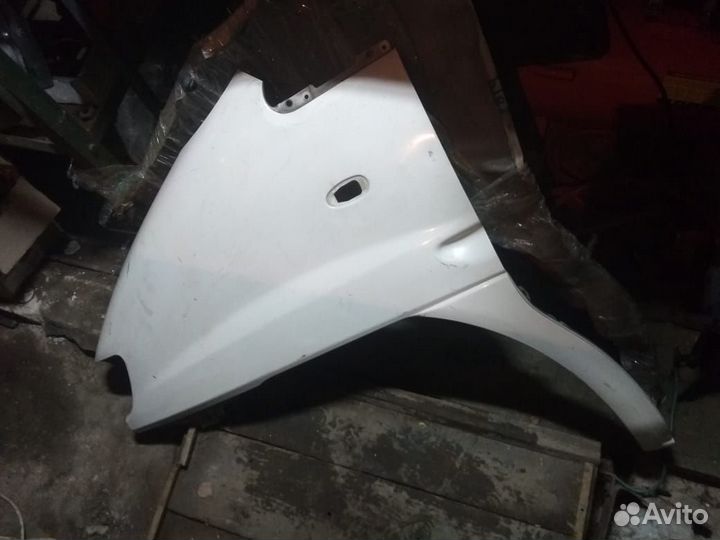 Крыло delica спэйс гир L400