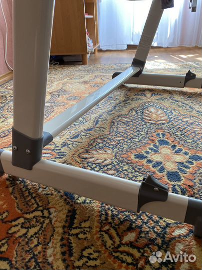 Детская кроватка люлька с маятником