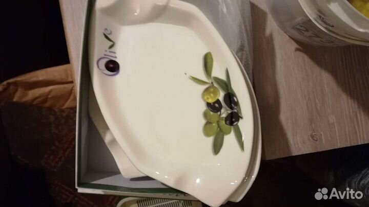 Набор мелких тарелок олива