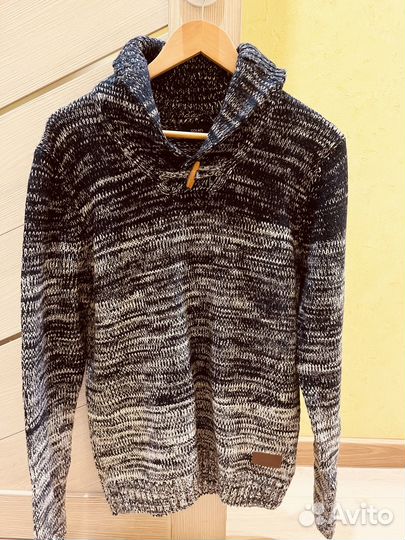 Свитер мужской 48р Colins