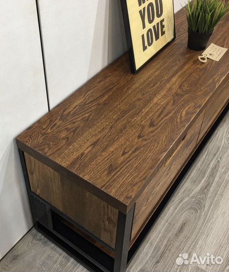 Тумба под телевизор