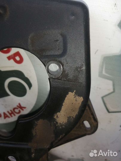 Крышка ремня грм TU5JP Peugeot 307