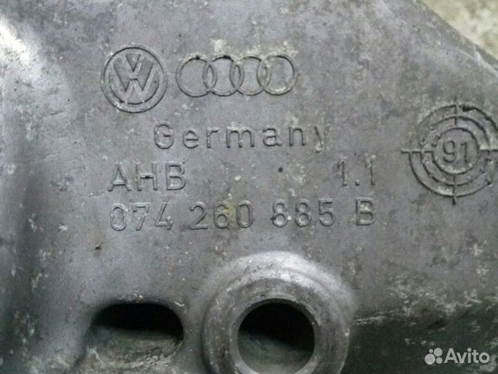 Кронштейн крепления гур Volkswagen T4