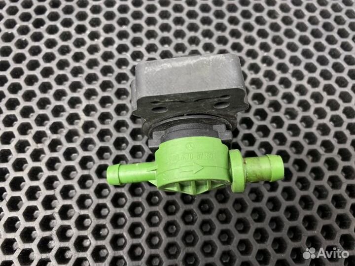 Клапан вентиляции топливного бака Mercedes-Benz