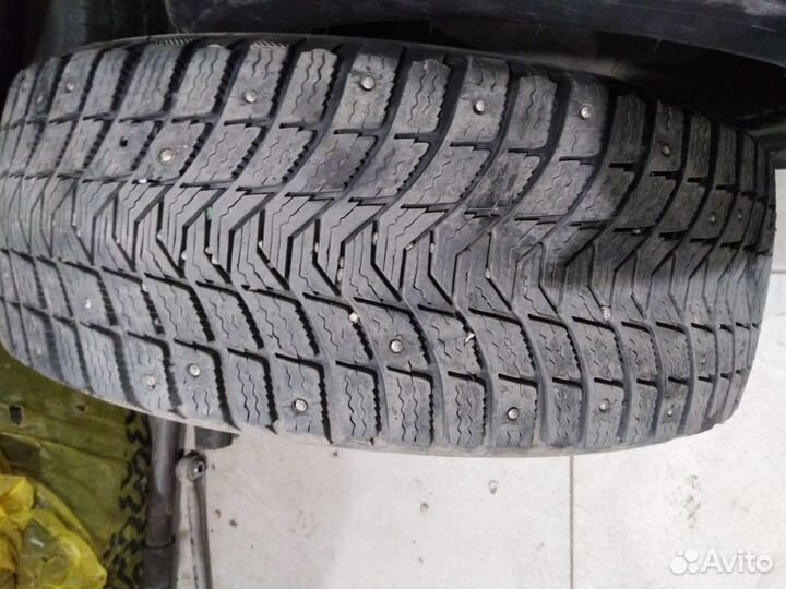 Michelin Agilis 205/55 R16 и 205/55 R16 22U