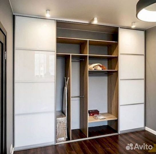 Шкаф 4 х створчатый