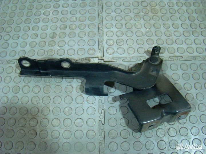 Hyundai ix35 Петля капота правая