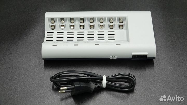 Зарядное устройство для Ni-MH \ Ni-CD AA и AAA