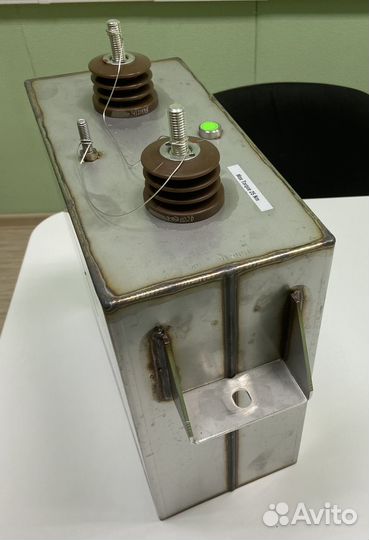 Конденсатор AVX dktfm2K901367