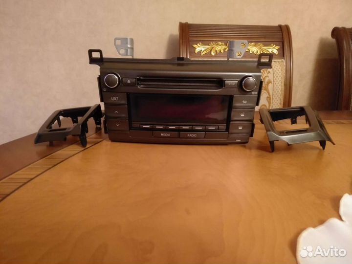 Автомагнитола на toyota RAV4