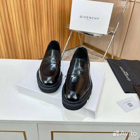 Лоферы givenchy