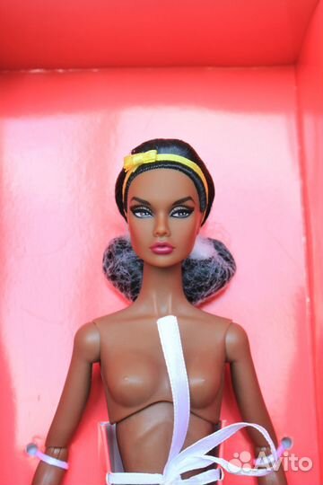 Lemon LullabyPoppy Parker 2023 W Club Upgrade Doll