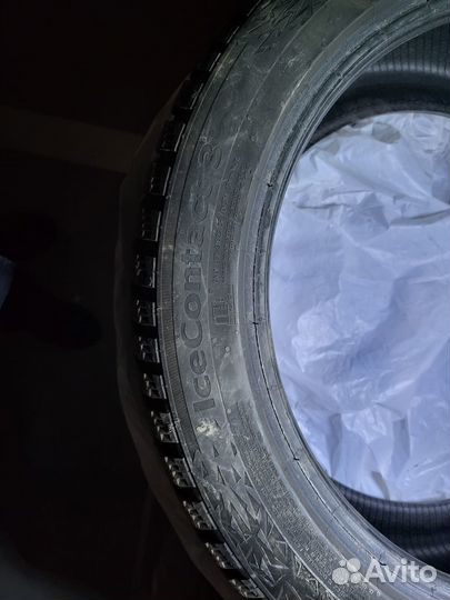 Continental IceContact 3 235/45 R18 98T