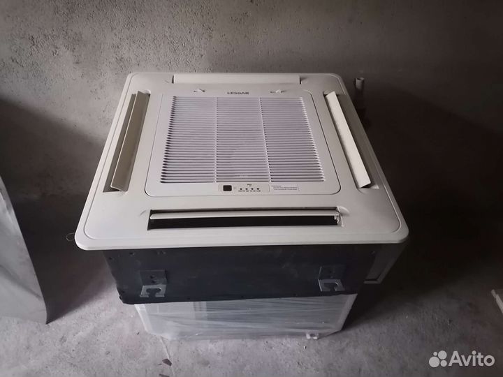 Кассетная потолочная сплит система на 60м2 Lessar