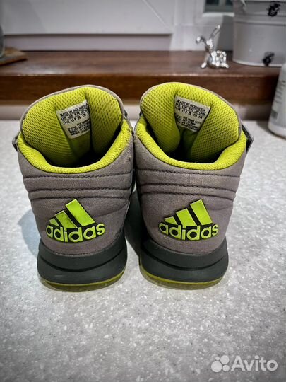Кроссовки adidas