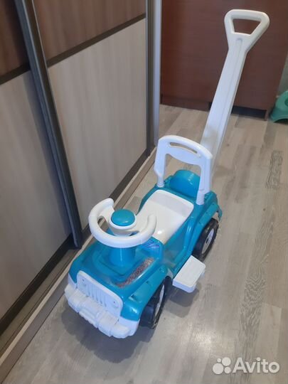 Машинка-каталка