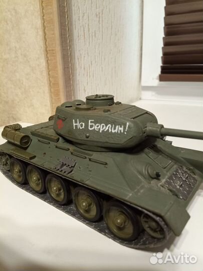 Сборная модель танка Т - 34/85
