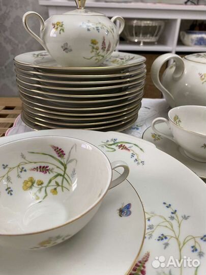 Антикварный сервиз