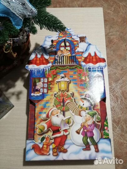 Коробка подарочная новогодняя