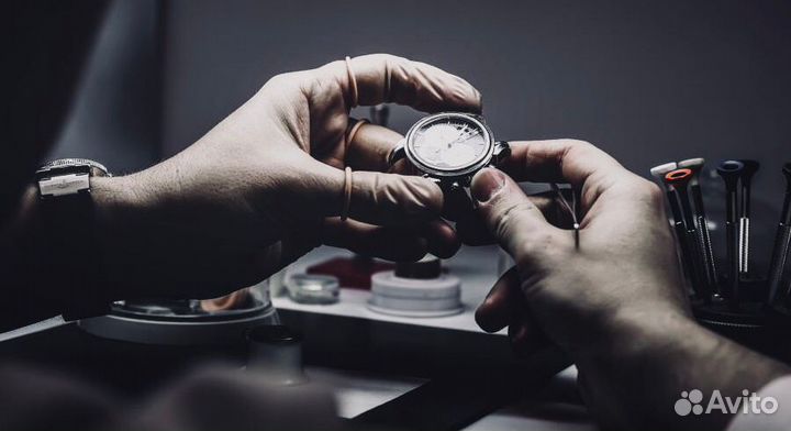 Выкуп швейцарских часов и ювелирных изделий