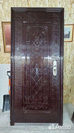 Дверь входная металлическая