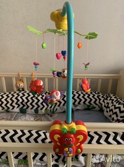 Детский мобиль в кроватку