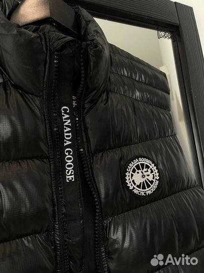 Жилетка canada goose черная