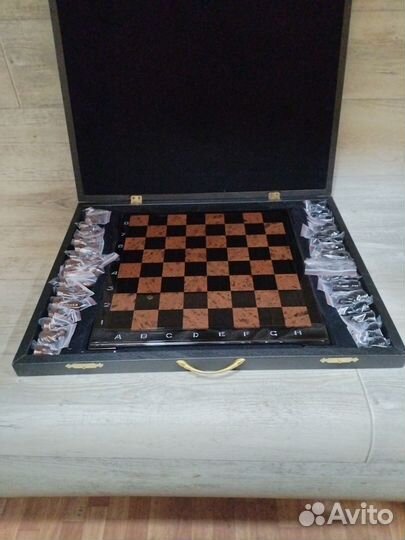 Шахматы ручной работы из камня