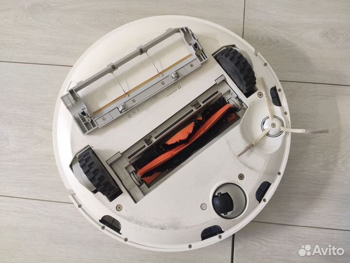 Робот-пылесос Xiaomi Mi Robot Vacuum Cleaner